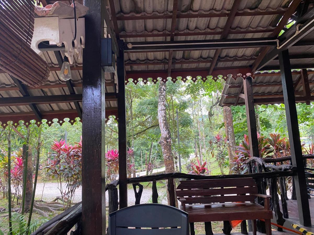 Rustic Chalet - Dahlia N Mawar At Sedim Vista Kulim Dış mekan fotoğraf