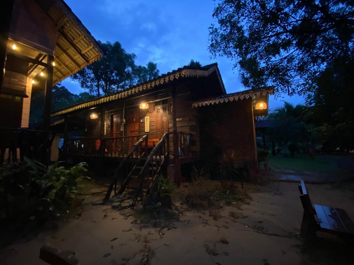 Rustic Chalet - Dahlia N Mawar At Sedim Vista Kulim Dış mekan fotoğraf